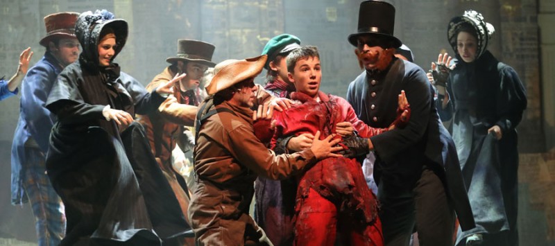 Moment magique en coulisses avec la troupe d’Oliver Twist après la représentation Salle Gaveau