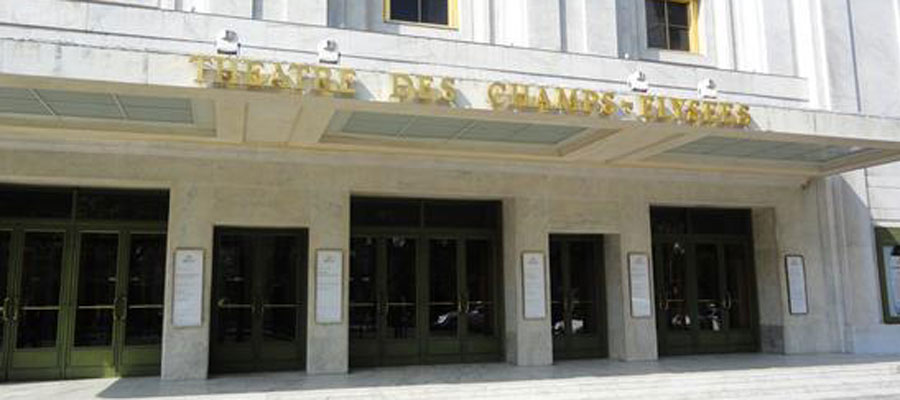 entrée du theatre des champs elysees