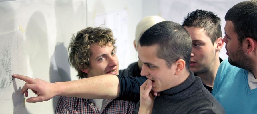 Jeunes compagnons visite paris