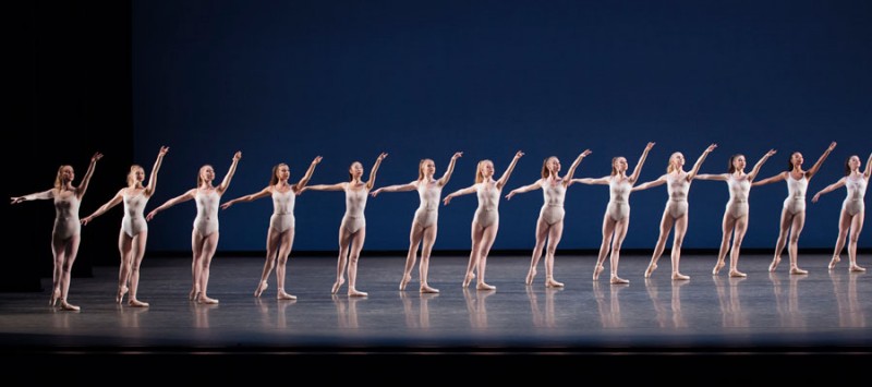 Symphony in Three Movements choreography Georges Balanchine-New York City Ballet Photo © Paul Kolnik Ballet Balanchine en noir et blanc 2016 au Châtelet