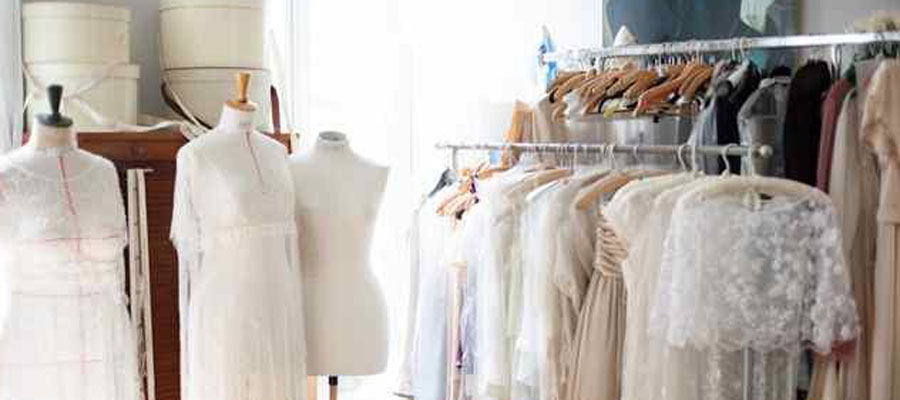 Atelier Fanny Liautard The-Paris-Wedding-atelier photo The-Paris-Wedding-atelier atelier haute couture Dior Givenchy