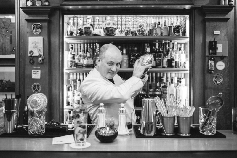 Cours de cocktail & atelier mixologie Paris avec Colin Field